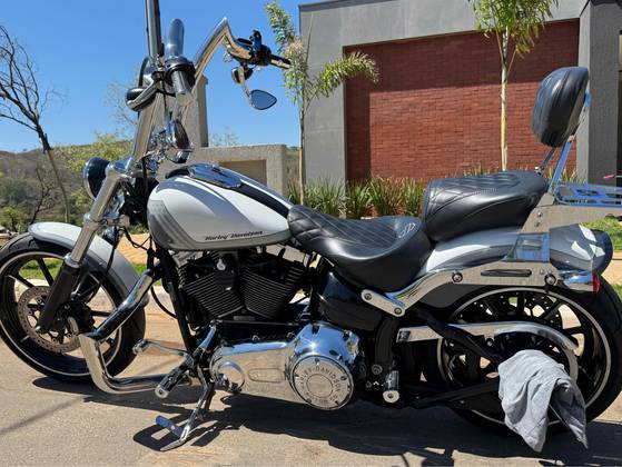 HARLEY-DAVIDSON SOFTAIL BREAKOUT 